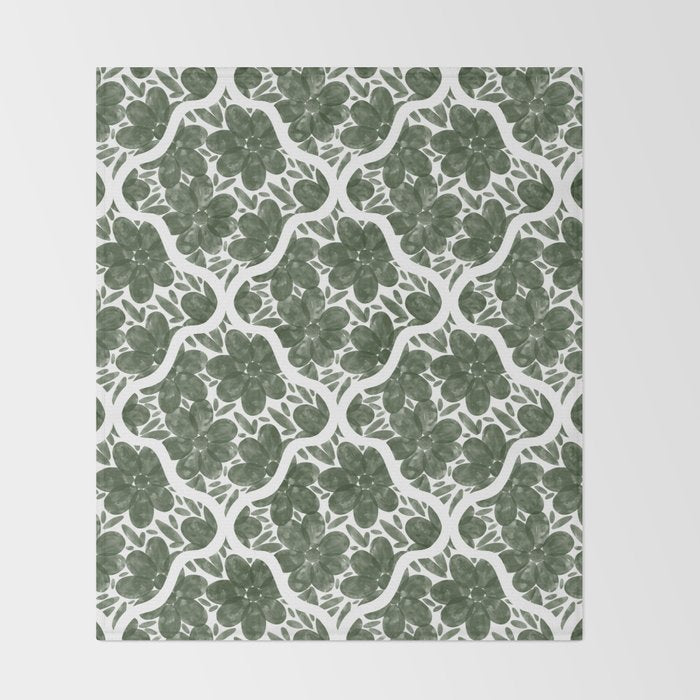 Green Petals Oasis Motif Throw Blanket Gallery Image 2