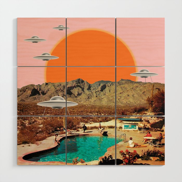 They'Ve Arrived! (Ufo) Wood Wall Art