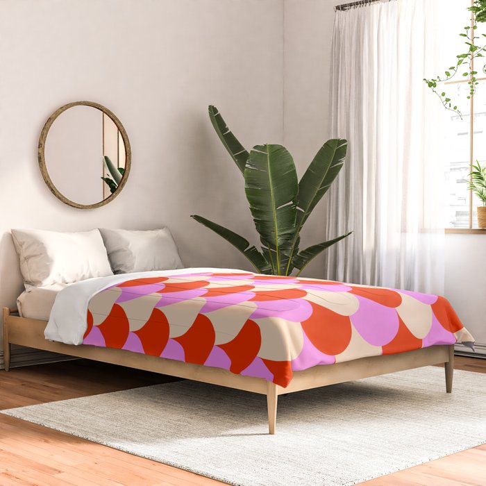 Scale Pattern / Art-deco - Pink, Red and Cream White Comforter Gallery Image 2
