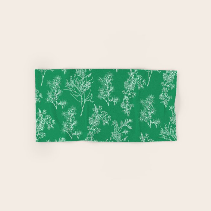 Botanical Cottage Floral Pattern in Kelly Green and White Bath Towel Gallery Image 1
