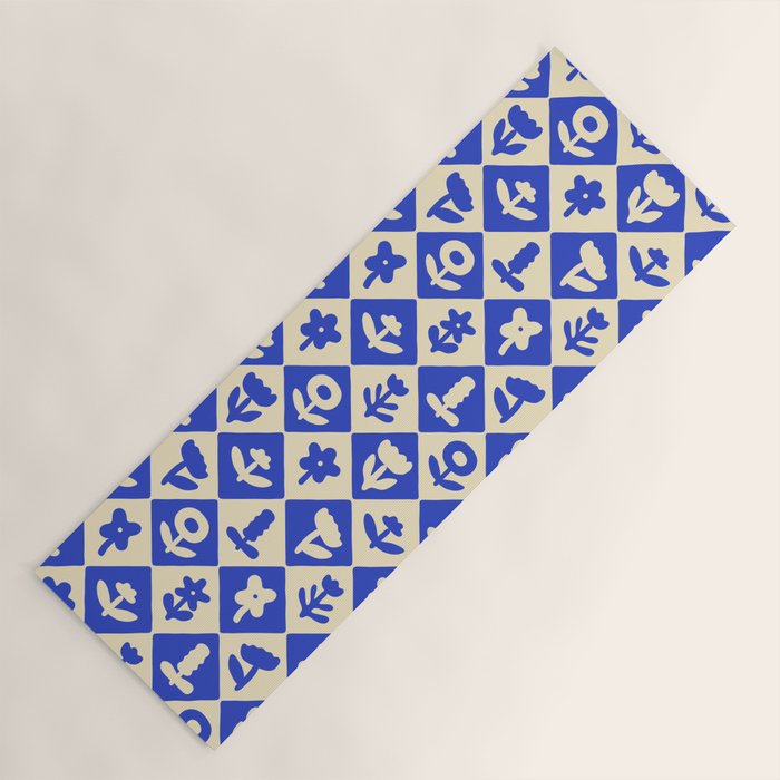Vintage geometric blue flower art pattern Yoga Mat Gallery Image 1