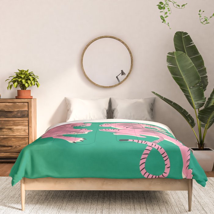 The Chase: Pink Tiger Edition Comforter Gallery Image 3