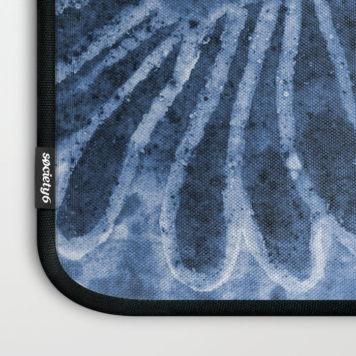 Daisies in Country Field Painting in Navy Blue Laptop Sleeve Gallery Image 3