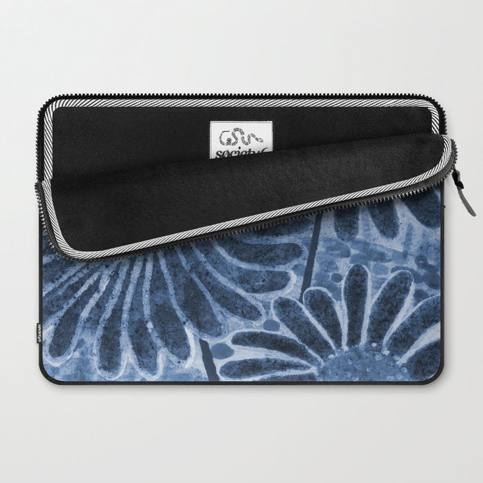 Daisies in Country Field Painting in Navy Blue Laptop Sleeve Gallery Image 2