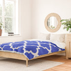 White Quatrefoil Pattern Outline With Royal Blue Background Duvet Cover Gallery Image 2