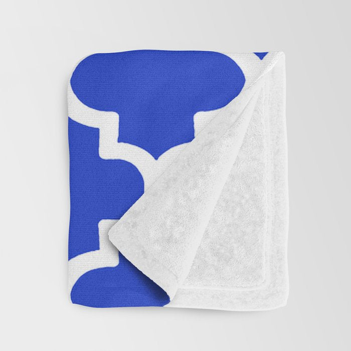 White Quatrefoil Pattern Outline With Royal Blue Background Throw Blanket Gallery Image 3