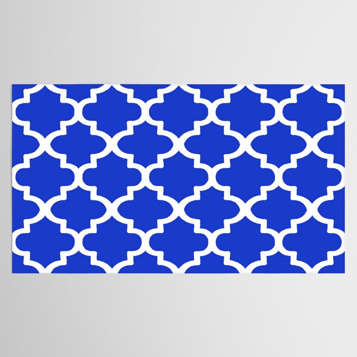 White Quatrefoil Pattern Outline With Royal Blue Background Tablecloth Gallery Image 2