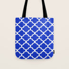 White Quatrefoil Pattern Outline With Royal Blue Background Tote Bag Gallery Image 1