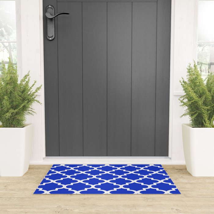 White Quatrefoil Pattern Outline With Royal Blue Background Welcome Mat Gallery Image 3