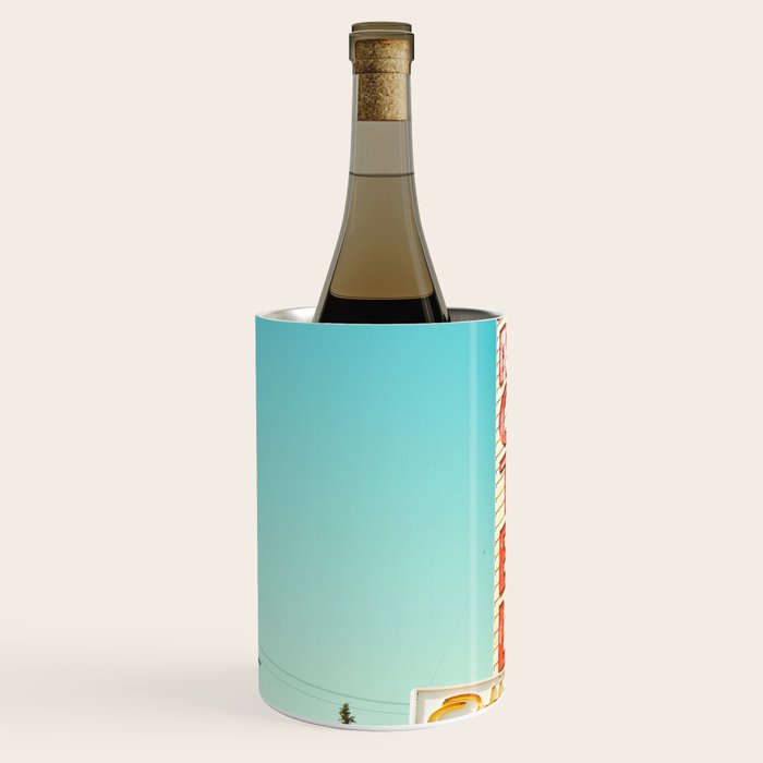 O'Haire Manor Motel Wine Chiller Gallery Image 2