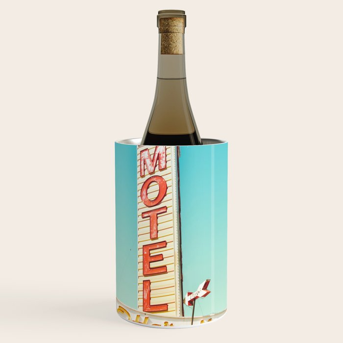 O'Haire Manor Motel Wine Chiller Gallery Image 1