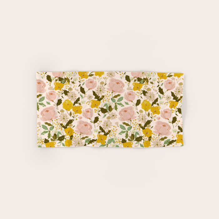 Alice's vintage garden Bath Towel Gallery Image 1
