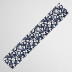 Dark and Light Blue Floral Star of David Table Runner Gallery Image 3