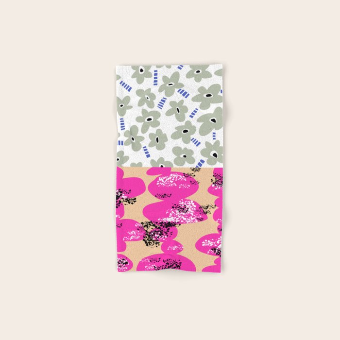 Museum of Contemporary Art Chicago Bath Towel Gallery Image 1