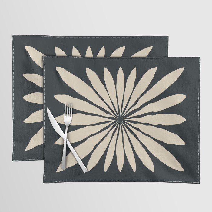 Star Leaf: Noir Placemat Gallery Image 1