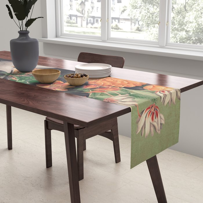 blooming kiss  Table Runner Gallery Image 2