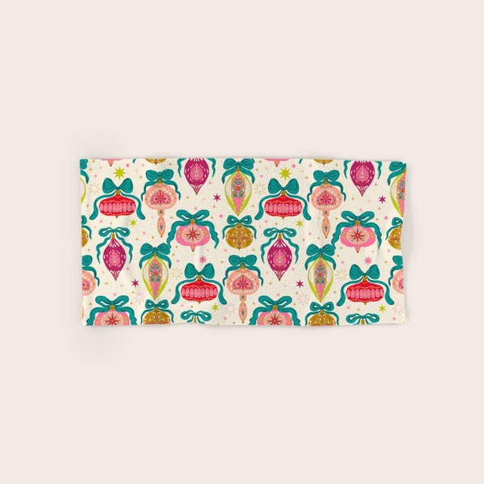 Retro Christmas Ornaments with Bow and Stars Holiday Pattern Bath Towel Gallery Image 1