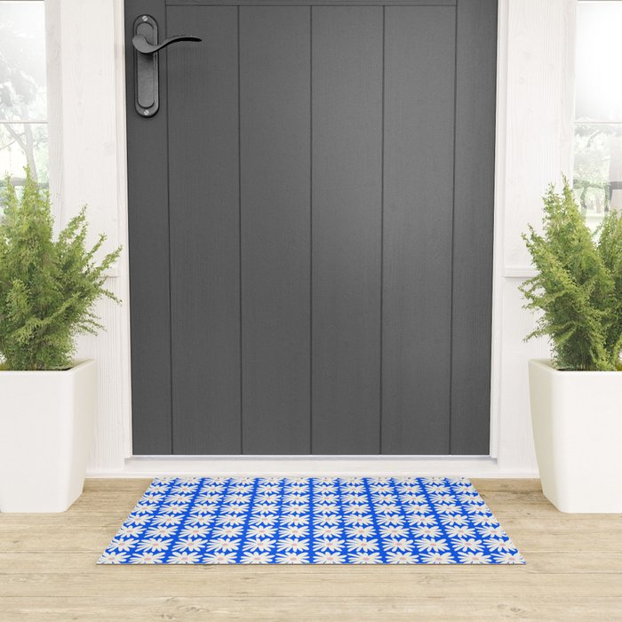 Daisies in Blue Welcome Mat Gallery Image 3