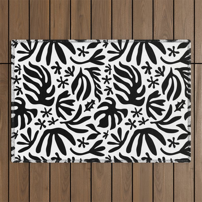 Black and white tropical summer nature pattern Outdoor Rug Gallery Image 1