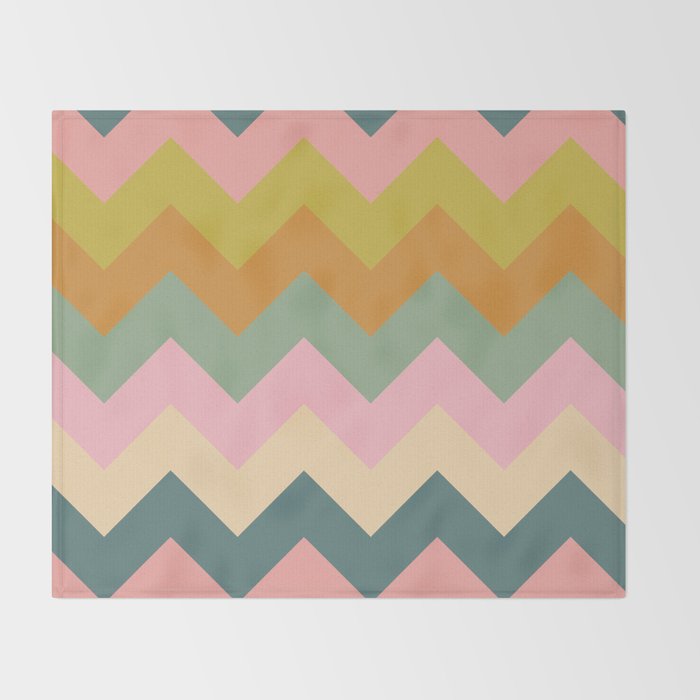 Zigzag pattern Throw Blanket Gallery Image 2