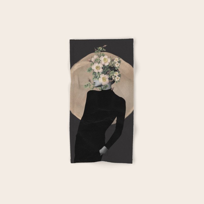In Bloom 27 Bath Towel Gallery Image 1