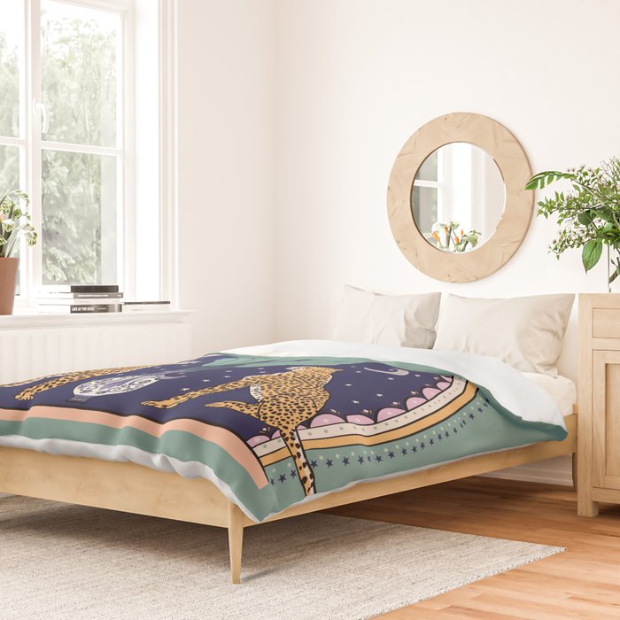 Modern cheetah couple in Middle East  Duvet Cover Gallery Image 2