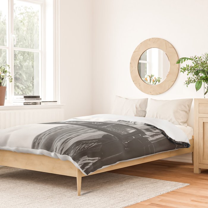 Wall street bw Duvet Cover Gallery Image 2