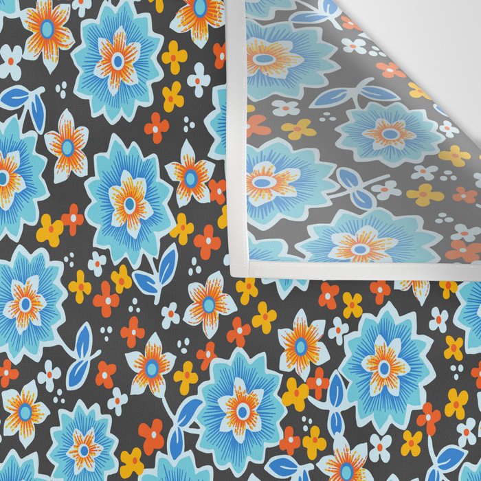 Blue Floral Retro Wall Tapestry Gallery Image 3