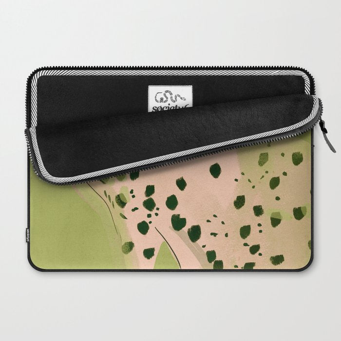 Cheetah 12 Laptop Sleeve Gallery Image 2