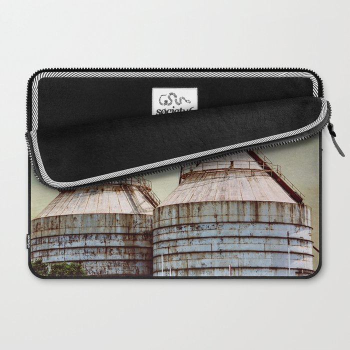 Magnolia Market Silos Waco Texas Laptop Sleeve Gallery Image 2