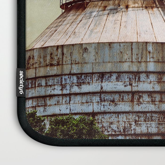 Magnolia Market Silos Waco Texas Laptop Sleeve Gallery Image 3
