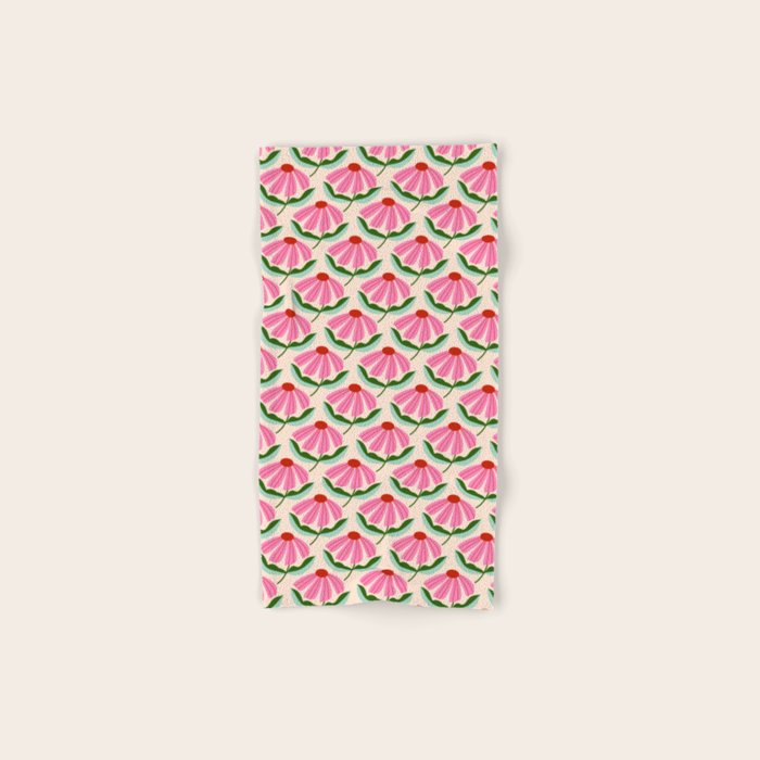 Pink and Red Daisy Bath Towel Gallery Image 1