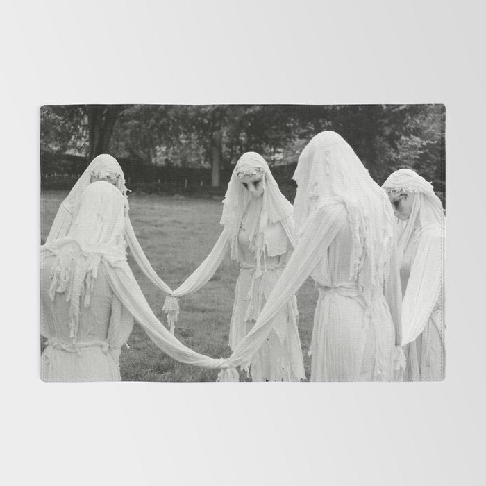 Salem witches, seance gathering of the witch black and white photograph Rug Gallery Image 2