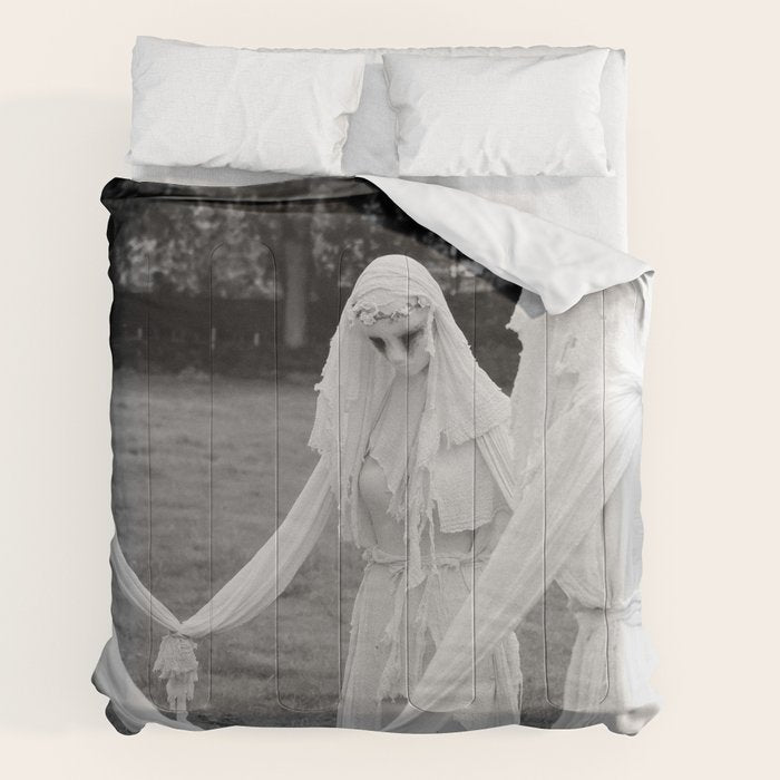 Salem witches, seance gathering of the witch black and white photograph Comforter Gallery Image 2