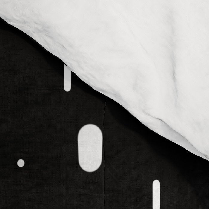 Mid-Century Modern Kinetikos Pattern in Black and White Comforter Gallery Image 4