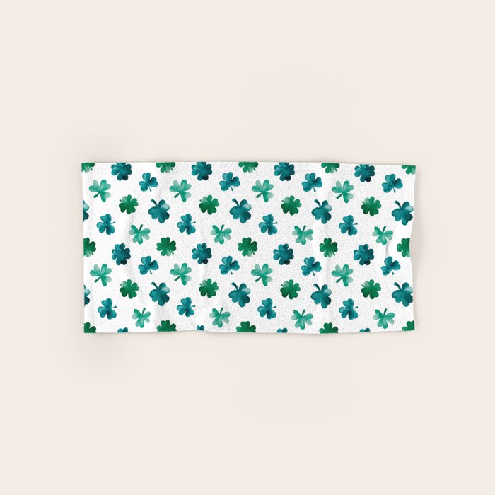 St. Patrick's Day Shamrocks Bath Towel Gallery Image 1