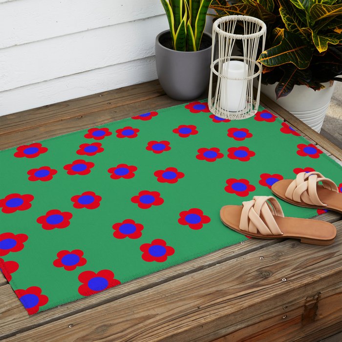 Bold Flower Pattern  Outdoor Rug Gallery Image 2