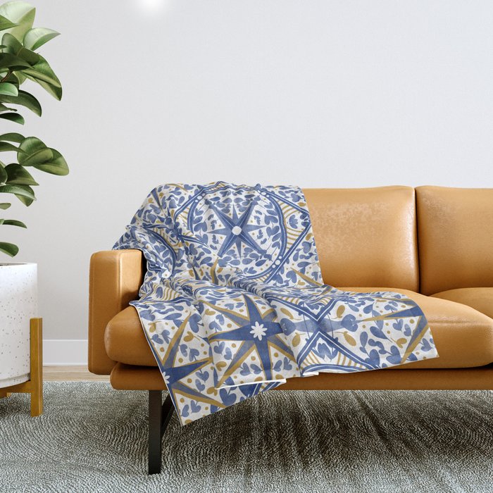 Intricate nature circular tiles B24 Throw Blanket Gallery Image 1