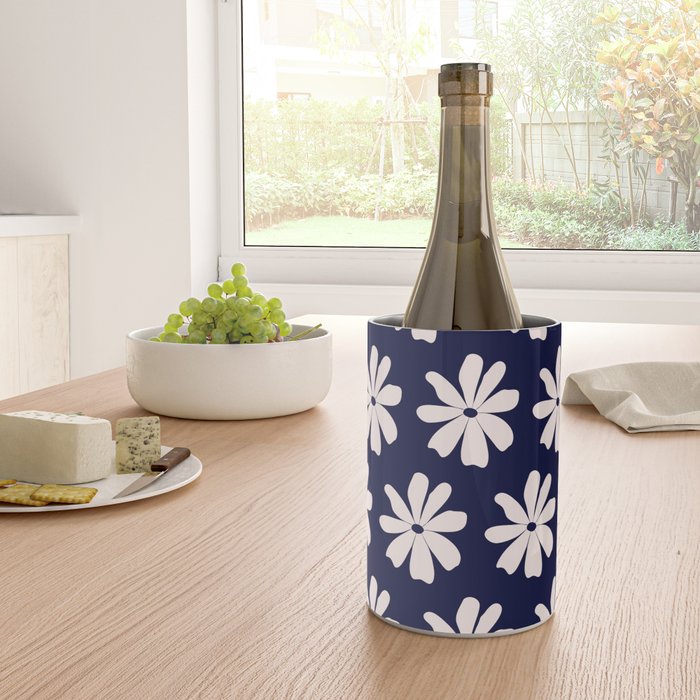 Retro Daisy  Pattern - White and Navy  Wine Chiller Gallery Image 4