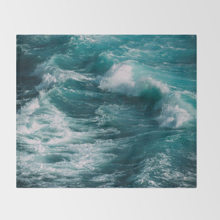 Ocean Waves Throw Blanket Gallery Image 2