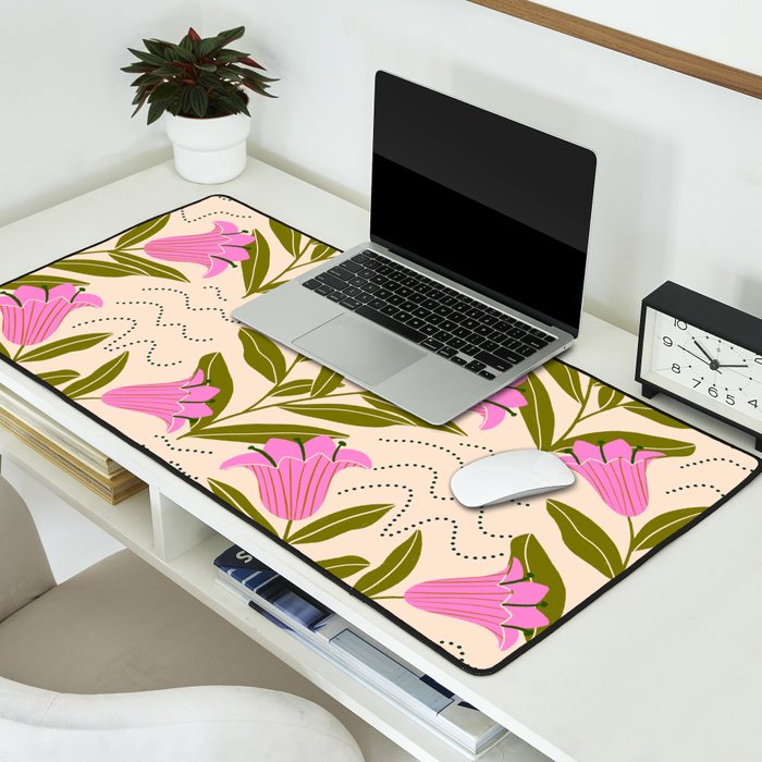 Tulip - Floral Pattern  Desk Mat Gallery Image 2