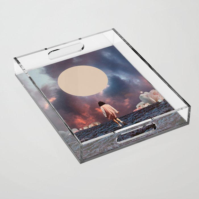 Pearlescent Wanderer Acrylic Tray Gallery Image 1