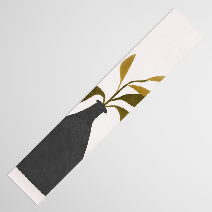 Vase 4 Table Runner Gallery Image 3