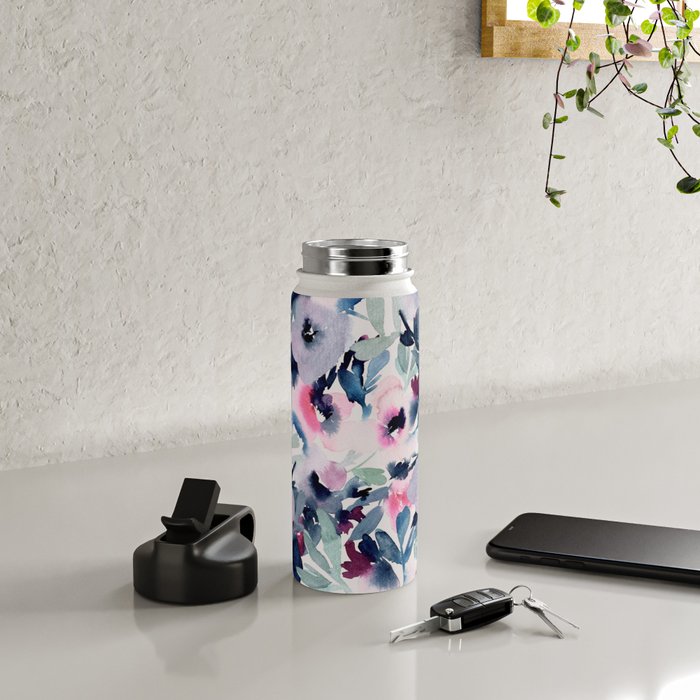 Sue III Water Bottle Gallery Image 4
