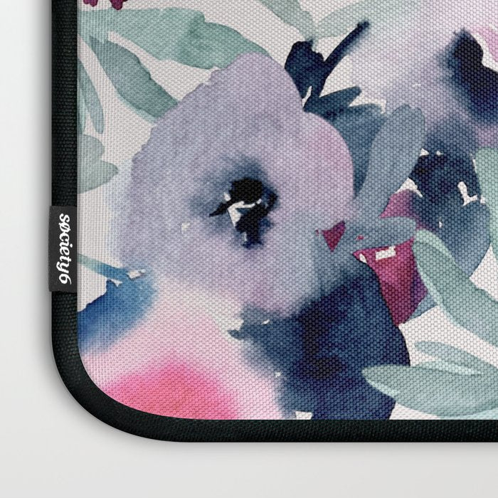 Sue III Laptop Sleeve Gallery Image 3