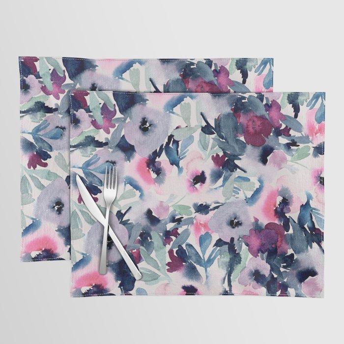 Sue III Placemat Gallery Image 1