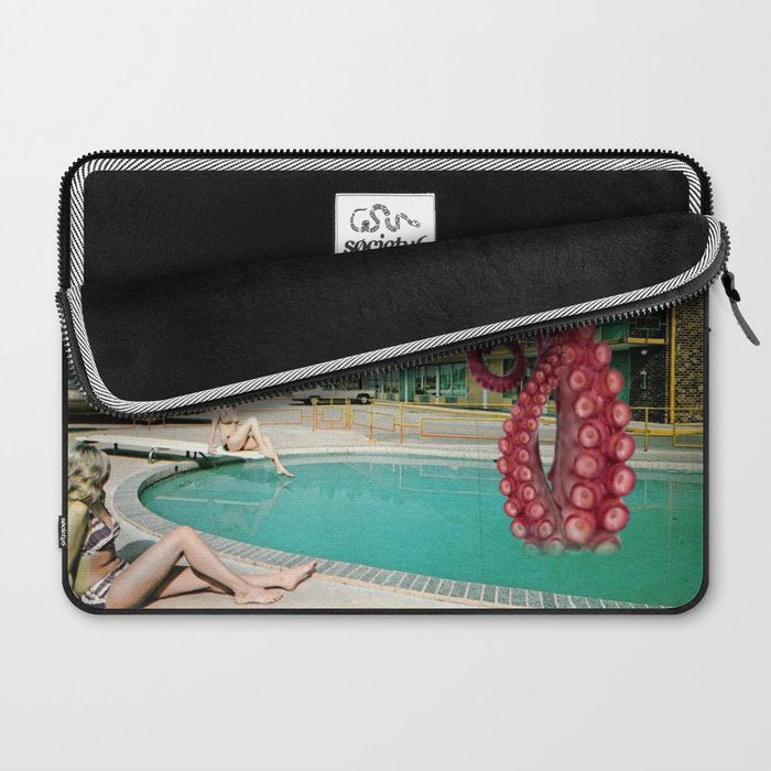 Octopus in the pool Laptop Sleeve Gallery Image 2
