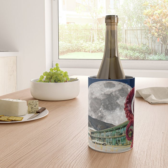 Octopus in the pool Wine Chiller Gallery Image 4