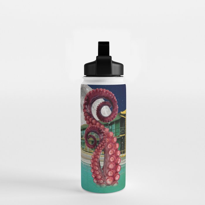Octopus in the pool Water Bottle Gallery Image 2