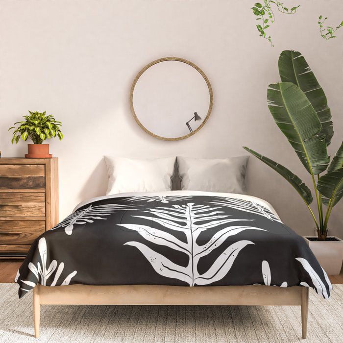 Modern Tropical Lau'ae -Monarch Fern Pattern on Black Comforter Gallery Image 3